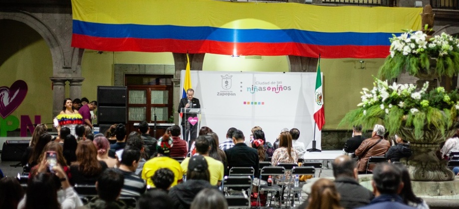 Consulado de Colombia en Guadalajara celebró con los connacionales una “Velada de Luz y Alegría: Día de las Velitas”