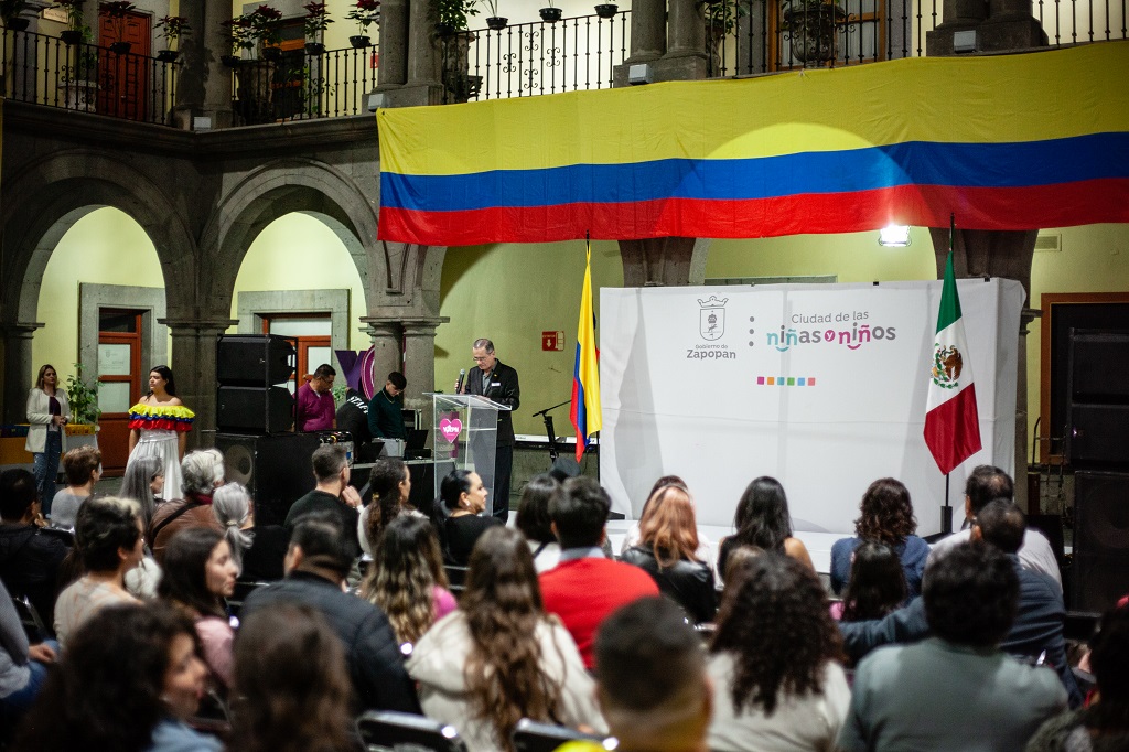 Consulado de Colombia en Guadalajara celebró con los connacionales una “Velada de Luz y Alegría: Día de las Velitas”