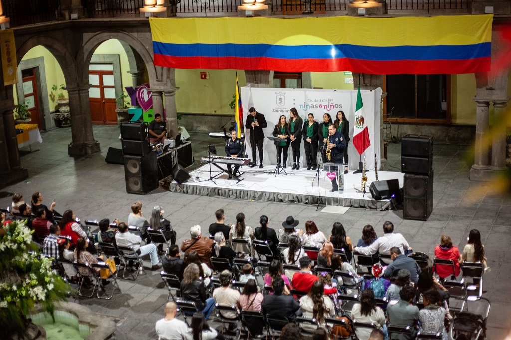 Consulado de Colombia en Guadalajara celebró con los connacionales una “Velada de Luz y Alegría: Día de las Velitas”